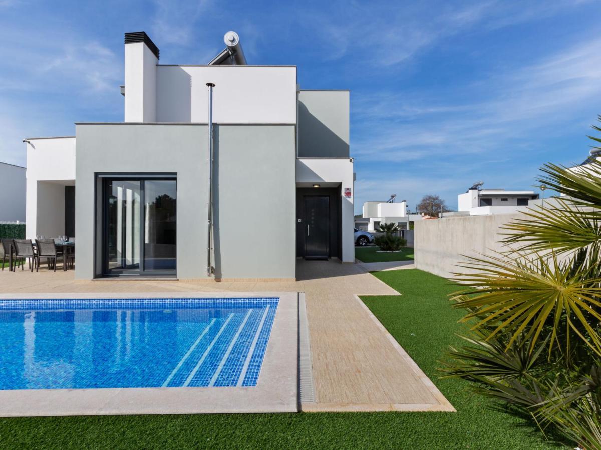 Luxury With Private Pool Villa